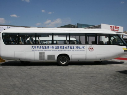 Оригинальный прототип автобуса от китайского университета