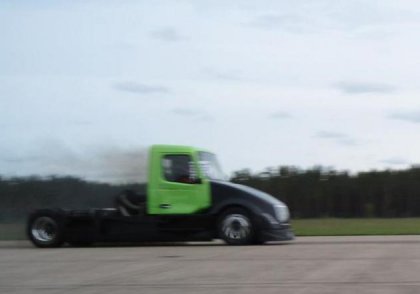 Новый рекорд скорости для грузовиков