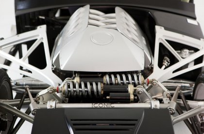 AC Roadster – 800-сильная реплика от молодой компании ICONIC