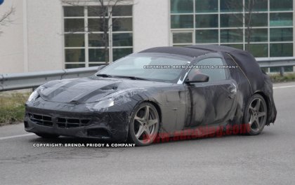 Новая модель Ferrari для Женевского автосалона