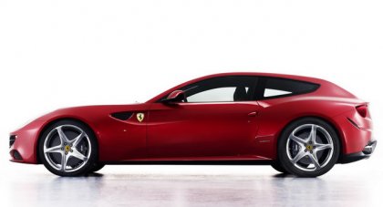 Ferrari FF – полноприводный, четырехместный суперкар!