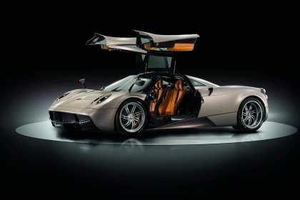 Pagani Huayra  700 ..,   ! +