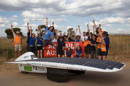 Побит рекорд скорости для автомобилей на солнечных батареях!