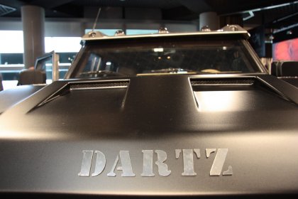 Dartz Prombron Iron Diamond – бронированный внедорожник для экстравагантной дамы