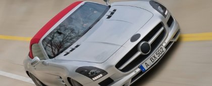 Опубликованы первые фотографии родстера Mercedes-Benz SLS AMG