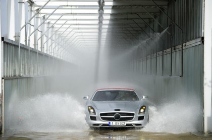     Mercedes-Benz SLS AMG