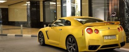 Ещё один золотой Nissan GT-R из Дубая