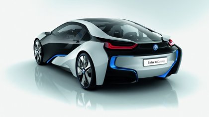   BMW i8:  