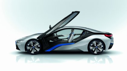   BMW i8:  