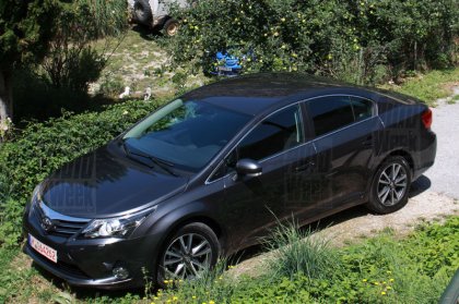   Toyota Avensis  !