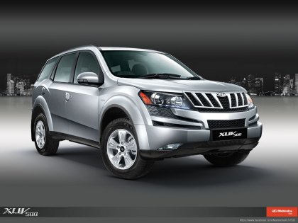 Mahindra XUV500  7-   