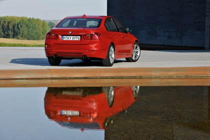 Состоялась премьера нового поколения BMW третьей серии