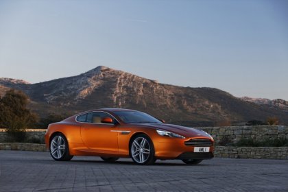      Aston Martin Virage