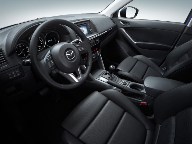 Объявлены российские цены на компактный кроссовер Mazda CX-5