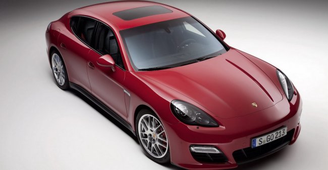 Porsche Panamera GTS   , 430 ..   