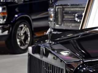   Star Customs  8-    Rolls Royce Phantom