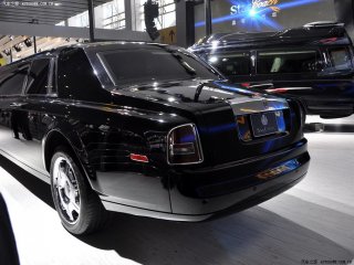   Star Customs  8-    Rolls Royce Phantom