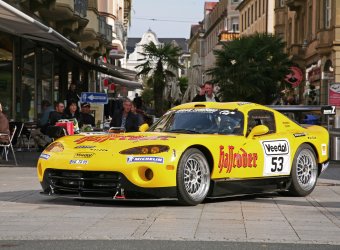      Dodge Viper GTS-R