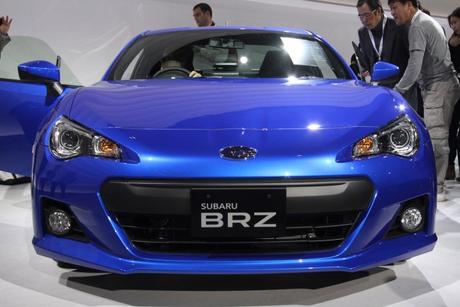 Фотографии серийной версии Subaru BRZ