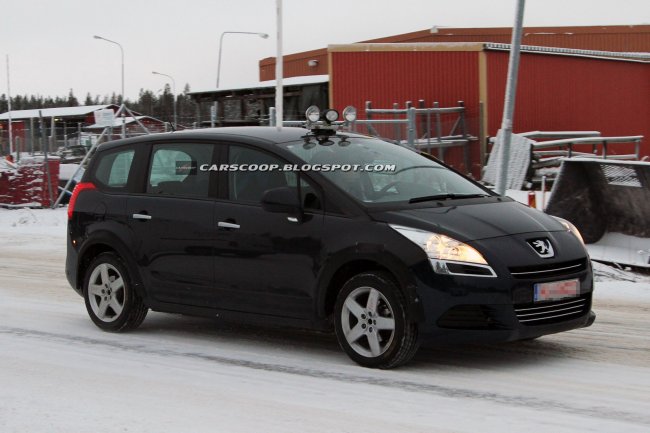      Peugeot 5008