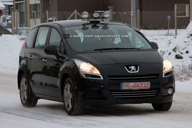 Фотошпионы заметили странный прототип минивэна Peugeot 5008