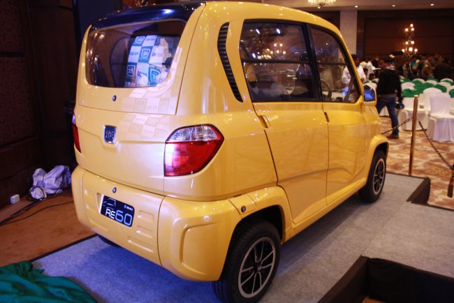 Bajaj RE60       