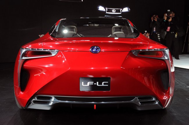 Состоялась официальная премьера спорткара Lexus LF-LC