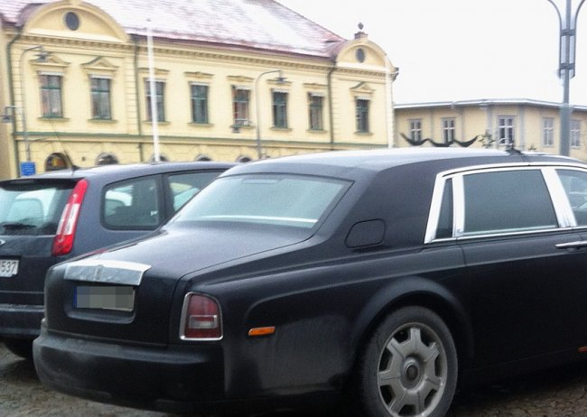 Rolls-Royce Phantom   