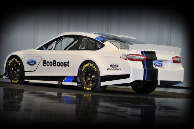 Ford  Fusion   NASCAR