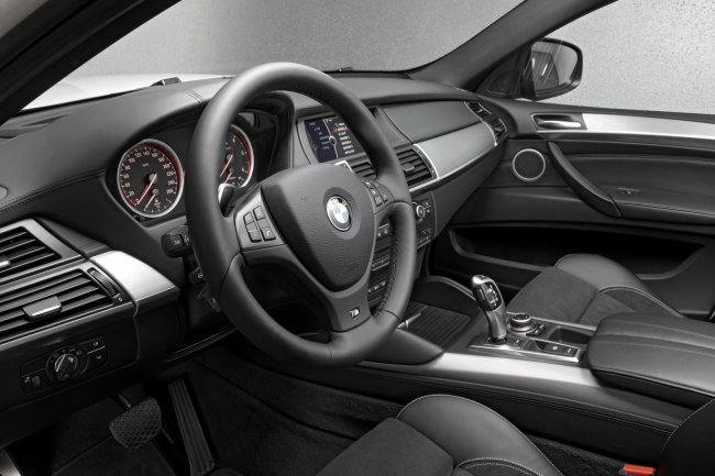 Компания BMW обновила кроссовер X6