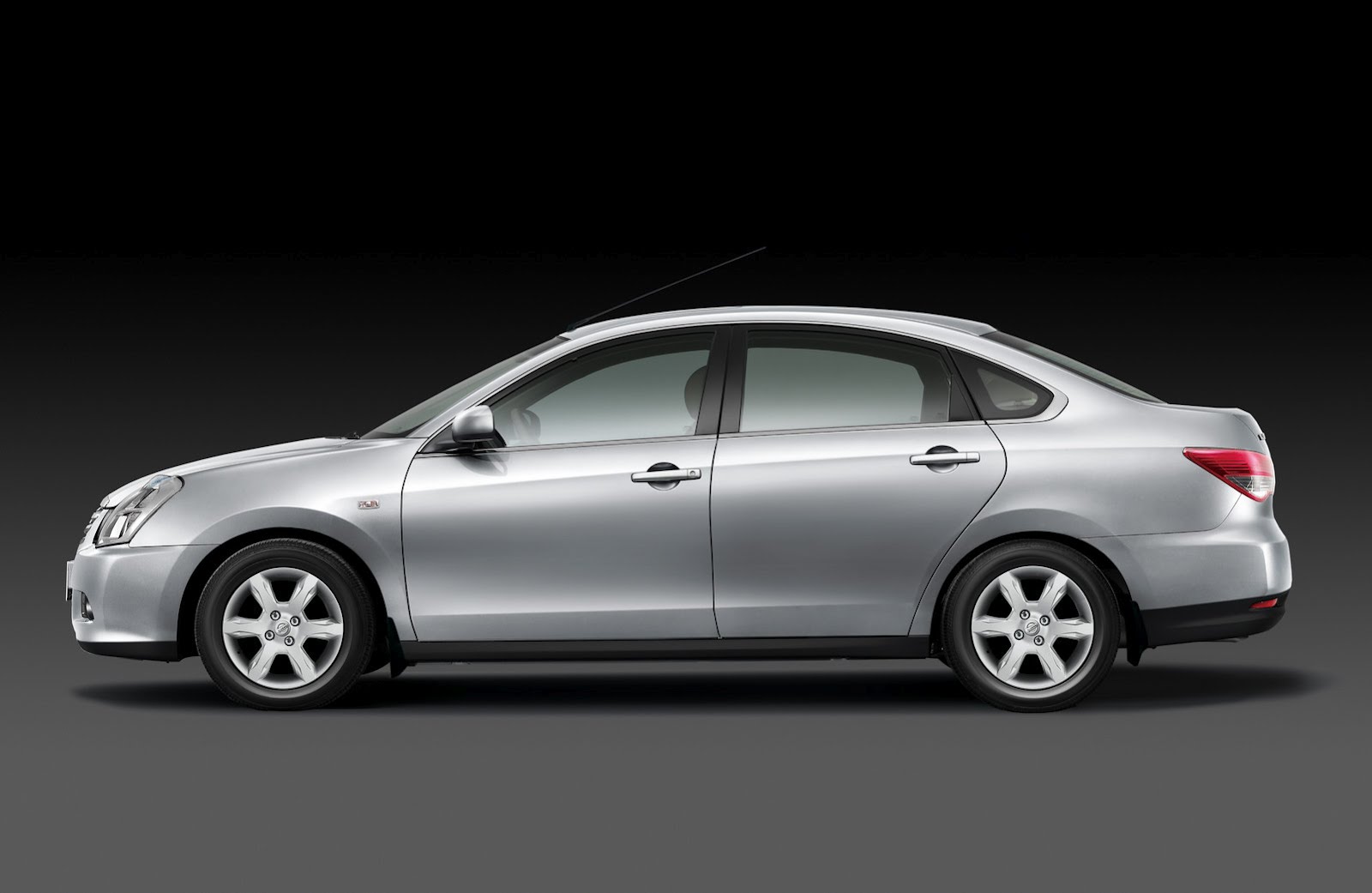 nissan almera new 
