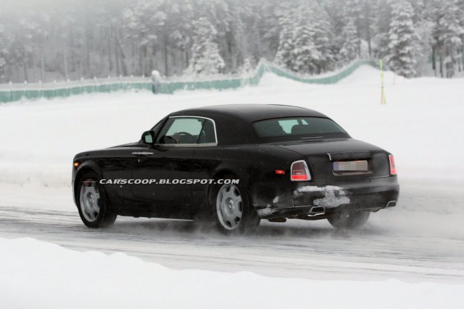 Обновленный Rolls-Royce Phantom Coup&#233; проходит зимние тесты