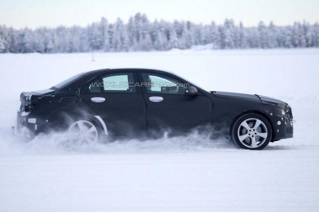  Mercedes-Benz    C-Class  