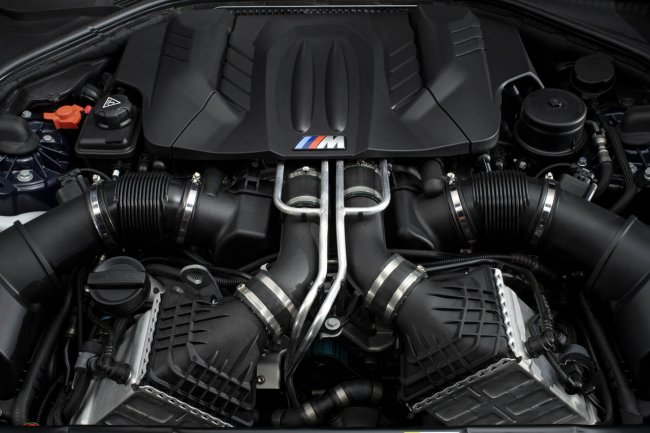     BMW M6 2013-  