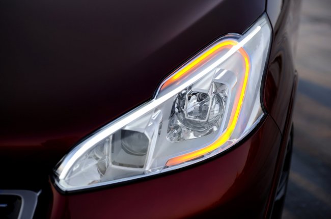 Peugeot покажет в Женеве концепт «горячего хэтчбека» – 208 GTi 