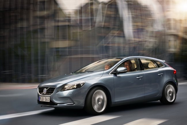    Volvo V40