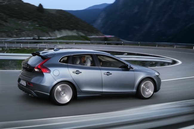    Volvo V40