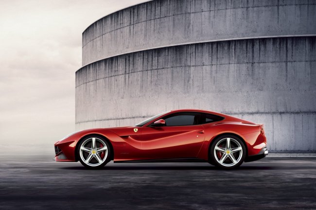 F12 Berlinetta    Ferrari  