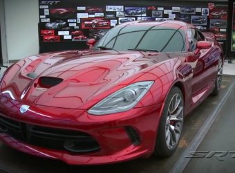  Chrysler    SRT Viper 