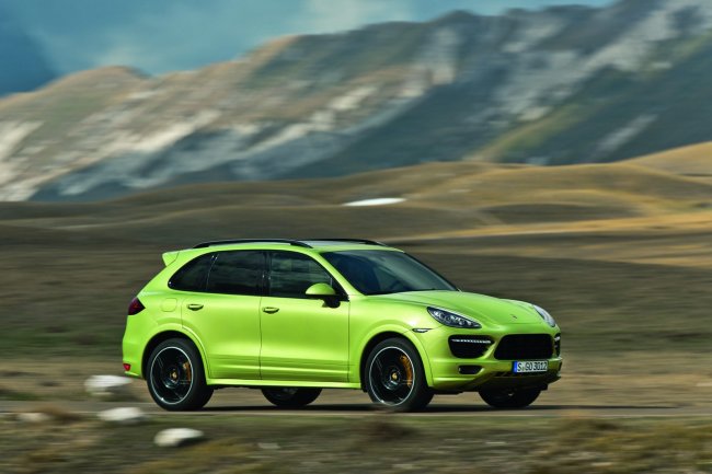 Porsche       Cayenne GTS