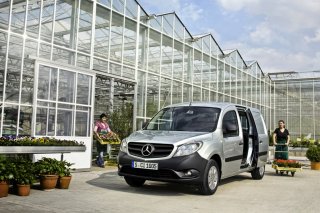 Mercedes-Benz    Citan