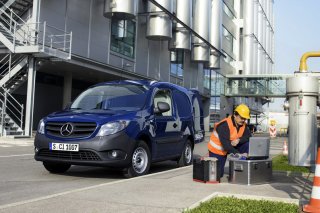 Mercedes-Benz    Citan