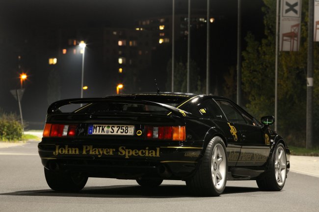   Cam-Shaft      Lotus Esprit V8