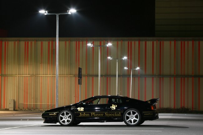   Cam-Shaft      Lotus Esprit V8