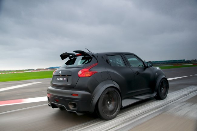   Nissan Juke R   