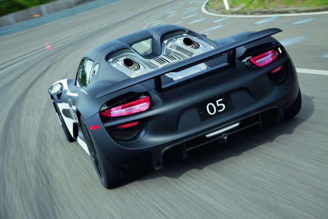      Porsche 918