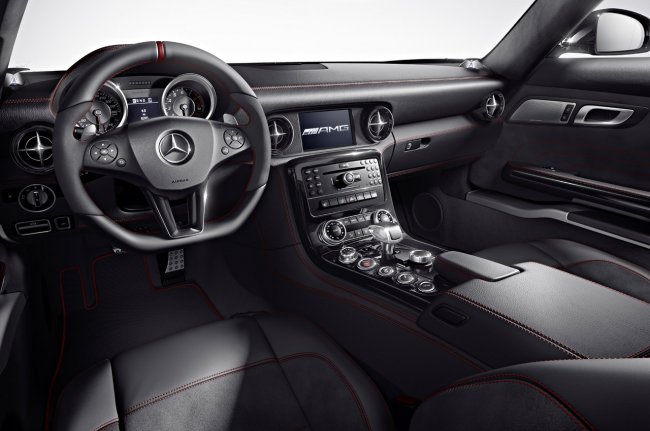 Mercedes-Benz       SLS AMG GT