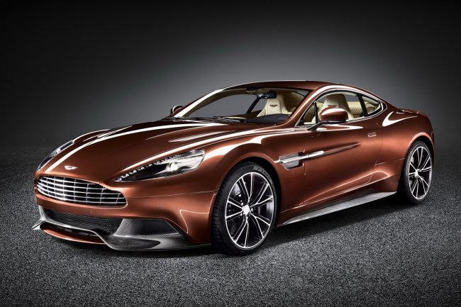 Aston Martin    Vanquish