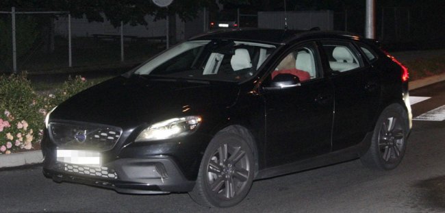  Volvo XC40   