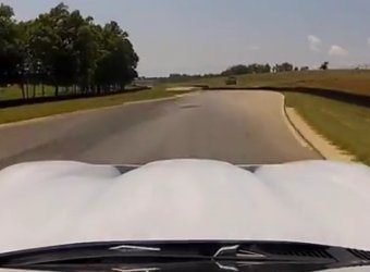 Видео тестового заезда по гоночной трассе нового SRT Viper GTS-R